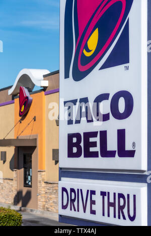 Taco Bell fast food restaurant in Metro Atlanta (Lawrenceville), Georgia. (USA) Stock Photo