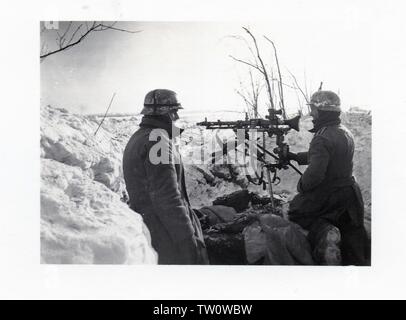German soldiers during the winter on the Eastern Front, 1943 Stock ...