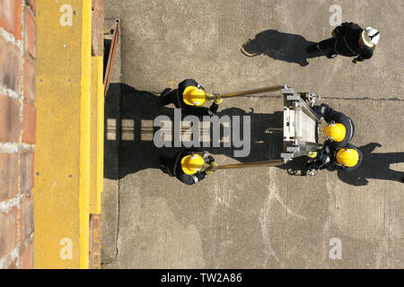 Leg lock hi-res stock photography and images - Alamy