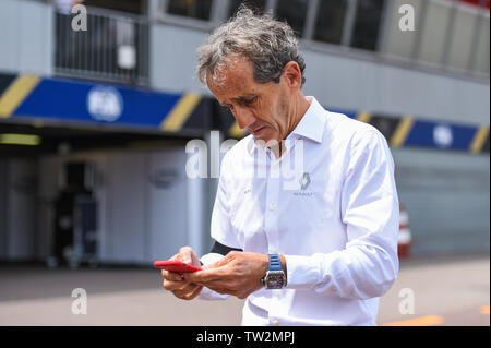 Monte Carlo/Monaco - 25/02/2019 - F1 Legend Alain Prost (FRA) in the pitlane before the start of FP3 Stock Photo