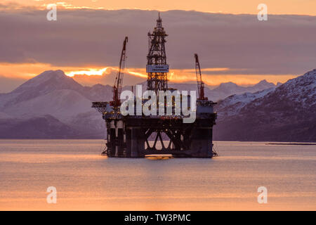 Ocean GreatWhite, world's largest semi-submersible drilling rig in Loch Kishorn for maintenance at Kishorn Port Ltd, Loch Kishorn, Highland Scotland Stock Photo