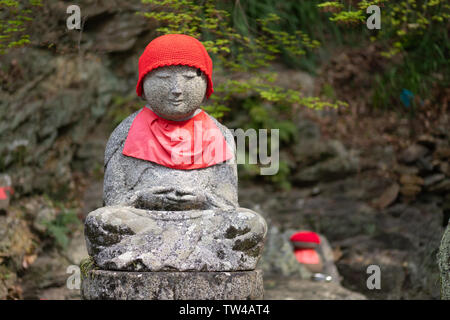jizo-protecting-statue-in-