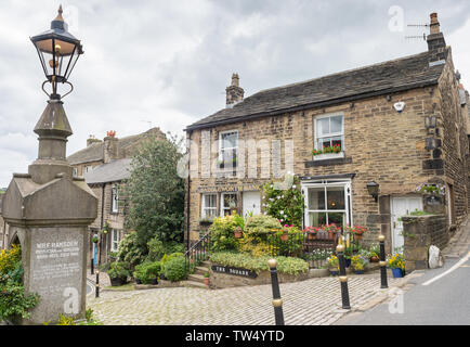 The Square, Dobcross, a village in Saddleworth,a civil parish of the Metropolitan Borough of Oldham, in Greater Manchester, England. Stock Photo