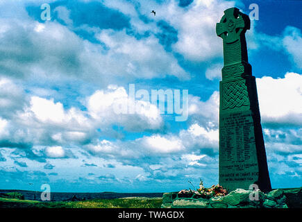 Falkland Islands 1985. The Welsh Guards war memorial at the hamlet of Fitzroy on West Falkland that was the site of the sinking of the Sir Galahad troop ship by the Argentine airforce during the 1982 Falklands-Argentine war Stock Photo