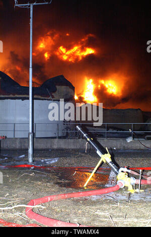 Buncefield fire 2005 Stock Photo