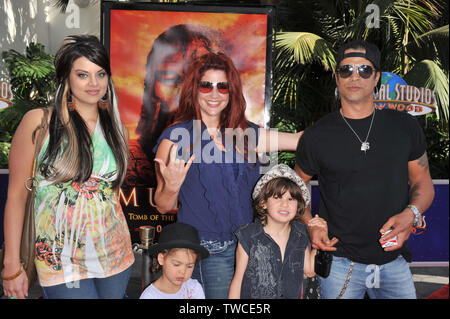 LOS ANGELES, CA. July 27, 2008: Musician Slash & family at the premiere of 'The Mummy: Tomb of the Dragon Emperor' at Universal Studios, Hollywood. © 2008 Paul Smith / Featureflash Stock Photo