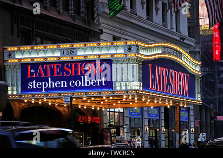 Late Show with Stephen Colbert marque NYC Stock Photo