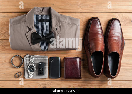 Men`s Accessories Outfits. Brown Formal Leather Shoes, Bow-tie and  Suspenders Prepared for Dressing Stock Photo - Image of pair, ceremony:  189267278