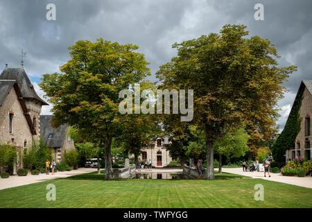 Beautiful pond and gardens of Chateau Chaumont Stock Photo