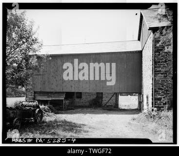 REAR VIEW OF BARN ADDITION - Stone Barn, State Route 113, Doylestown, Bucks County, PA; Dornbusch, Charles H, photographer Stock Photo