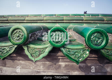Wall with green tiles around Hall of Prayer for Good Harvests in Temple of Heaven, one of the mayor tourist attractions in Beijing, capital city of Ch Stock Photo