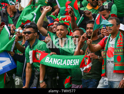 Trent Bridge, Nottingham, UK. 20th June, 2019. ICC World Cup Cricket, Australia versus Bangladesh; Bangladesh fans cheering their team Credit: Action Plus Sports/Alamy Live News Stock Photo