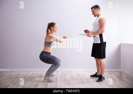 Deep squat hi-res stock photography and images - Alamy