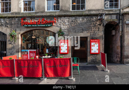 Frabnkie & Benny's, a New York Italian restaurant and bar in the Royal Mile / High Street of Edinburgh, Scotland, UK Stock Photo