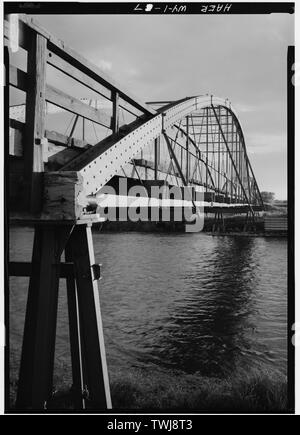 Similar view of WY-1-6. - North Platte River Bowstring Truss Bridge, Spanning North Platte River, Fort Laramie, Goshen County, WY; King Bridge and Manufacturing Company; Stanton, William S; Department of the Army; Steele, W R; Rucker, Daniel; Clement, Dan, transmitter; Croteau, Todd, project manager; McDermott, John Dishon, historian; Boucher, Jack, photographer; Barrett, W E, photographer; Payne, Chris, delineator Stock Photo