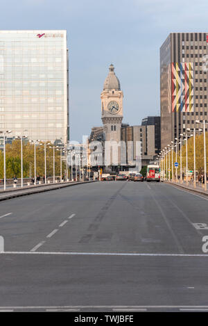 Paris, France - Apris 15, 2019 : Charles de Gaulle bridge with Horloge tower - Tour de l'horloge - of the Gare de Lyon railway station in the background Stock Photo