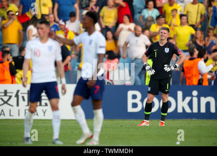 England U21 goalkeeper Dean Henderson appears dejected after conceding during the 2019 UEFA European Under-21 Championship, Stadio Dino Manuzzi in Cesena, Italy. Stock Photo