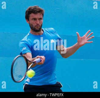 London, UK. 22nd June, 2019. LONDON, ENGLAND - JUNE 2: Gilles Simon (FRA) AGAINST Daniil Medvedev (RUS) during Semi-Final Day 6 of the Fever-Tree Championships at Queens Club on June 22, 2019 in London, United Kingdom. Credit: Action Foto Sport/Alamy Live News Stock Photo