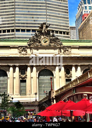 Grand Central Terminal and Park Avenue Viaduct, Pershing Square, NYC Stock Photo