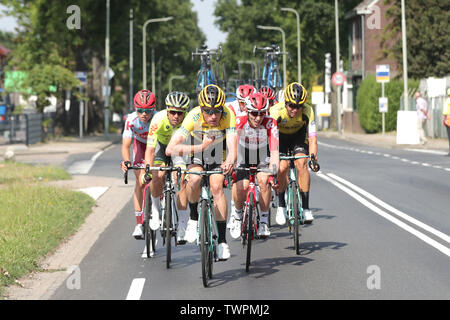 Vernisse, Netherlands. 22nd June, 2019. LANDGRAAF - 22-06-2019, cycling, ZLM Tour, 3e stage, the leading group on the way to the finish in Landgraaf Credit: Pro Shots/Alamy Live News Stock Photo
