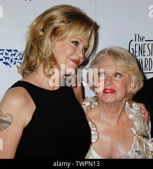 Melanie Griffith, mom Tippi Hedren 3/20/2010 Photo By Russell Einhorn/PHOTOlink.net Stock Photo