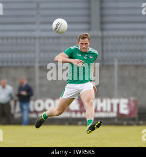 TEG Cusack Park, Westmeath, Ireland. 22nd June, 2019. GAA Football All-Ireland Senior Championship Westmeath v Limerick; Darragh Treacy plays the ball forward for Limerick Credit: Action Plus Sports/Alamy Live News Stock Photo