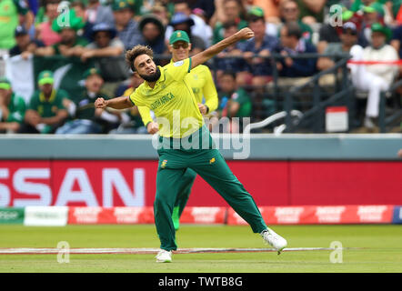 South Africa's Imran Tahir celebrates taking the wicket of Pakistan's Fakhar Zaman during the ICC Cricket World Cup group stage match at Lord's, London. Stock Photo