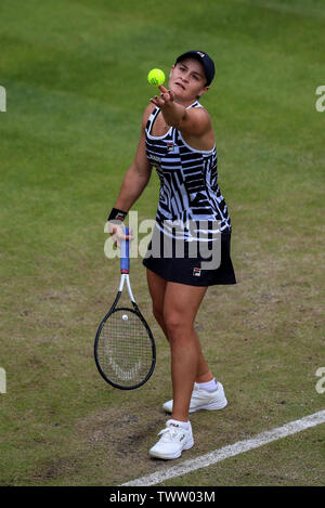 Edgbaston Priory Club, Birmingham, UK. 23rd June, 2019. WTA Nature Valley Classic tennis tournament; Ashleigh Barty (AUS) serves in her finals match against Julia Goerges (GER) Credit: Action Plus Sports/Alamy Live News Stock Photo