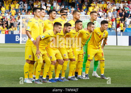 Cesena, Italy. 21st June, 2019. Under-21 Romania team group line-up (ROU) Football/Soccer : UEFA European Under-21 Championship 2019 Group stage match between Uuder-21 England 2-4 Uuder-21 Romania at the Stadio Dino Manuzzi in Cesena, Italy . Credit: Mutsu Kawamori/AFLO/Alamy Live News Stock Photo