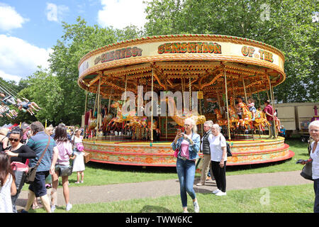 Bonds Victorian Fun Fair Grand Old Roundabout , Kew Fete, Kew Village ...