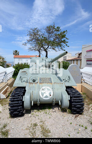 Sherman Tank War Memorial Le Char Jeanne d'Arc immobilsed during Liberation of Marseille on 25 Aug 1944 during World War Two Stock Photo