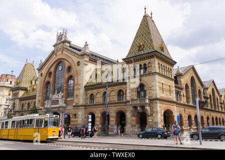 Central Market Hall (Nagy Vásárcsarnok) in Budapest, Hungary. Stock Photo