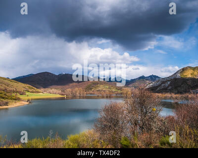 Spain, Asturias, Camposolillo, view over Porma reservoir and Cantabrian Mountains Stock Photo