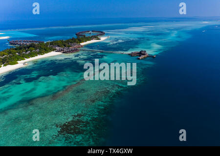 Maledives, South Male Atoll, lagoon of Olhuveli with sandy beach and water bungalow, aerial view Stock Photo