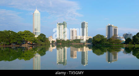 High rise apartments on Bere Lake, Colombo, Sri Lanka Stock Photo