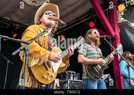 die kanadische Rock band The Sheepdogs live beim Orange Blossom Special Festival, Beverungen, Ostwestfalen, Deutschland  |   Canadian rock band The Sh Stock Photo