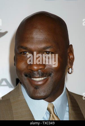 https://l450v.alamy.com/450v/txc049/michael-jordan-at-jordans-nba-all-star-comedy-court-and-celebrity-after-party-at-the-wadsworth-theatre-in-los-angeles-ca-the-event-took-place-on-friday-february-13-2004-photo-by-sbm-picturelux-file-reference-33790-4274smbplx-txc049.jpg
