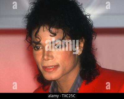 ***FILE PHOTO*** 10th Anniversary of Michael Jackson's Death Michael Jackson 1988 Photo By John Barrett/PHOTOlink/MediaPunch Stock Photo