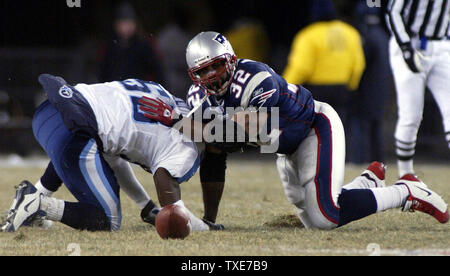 Throwback Photos: Patriots vs. Titans at Frozen Foxboro in 2004, Presented  by Empower