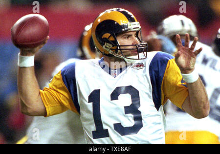 Super Bowl XXXIV - Rams 23 Titans 16 - MVP Rams QB Kurt Warner