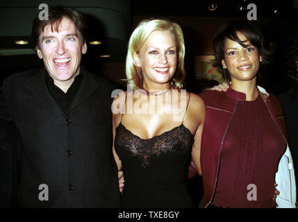 NYP2000012804 - 28 JANUARY 2000 - NEW YORK, NEW YORK, USA: Actresses Kylie Bax, center, Veronica Webb, right, at the New York premiere, January 27, of their new film 'The Big Tease' which was produced, written and stars Craig Ferguson from the Drew Carey Show.   jr/ep/Laura Cavanaugh    UPI Stock Photo