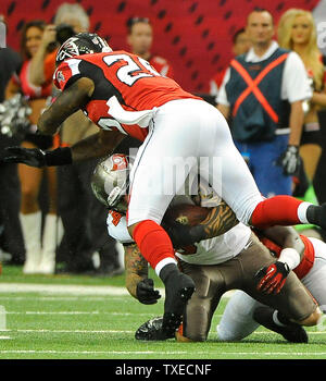 August 21, 2015: Atlanta Falcons linebacker Joplo Bartu (59) in action  during the NFL game between the Atlanta Falcons and the New York Jets at  MetLife Stadium in East Rutherford, New Jersey.