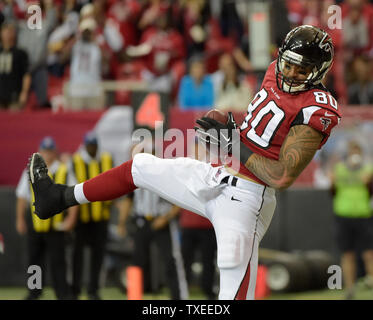 Atlanta Falcons tight end Levine Toilolo (80) makes the one-yard touchdown  catch against the Arizona Cardinals during the first half of their NFL game  at the Georgia Dome on November 30, 2014, in Atlanta. UPI/David Tulis Stock  Photo - Alamy