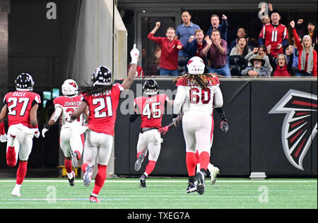 New Orleans, United States. 07th Nov, 2021. Atlanta Falcons linebacker  Deion Jones (45) flushes New Orleans Saints quarterback Trevor Siemian (15)  out of the pocket at the Caesars Superdome in New Orleans