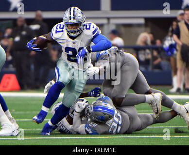 Dallas Cowboys' Ezekiel Elliott runs during the second half of an NFL ...