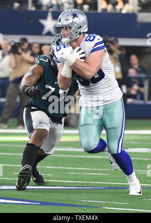 Dallas Cowboys center Joe Looney (73) during an NFL football game against  the Philadelphia Eagles, Sunday, Dec. 27, 2020, in Arlington, Texas. Dallas  won 37-17. (AP Photo/Brandon Wade Stock Photo - Alamy