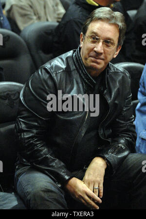 Actor Tim Allen, star of the forthcoming film 'Wild Hogs' watches Atlanta Hawks play the visiting Los Angeles Lakers in the first half at Philips Arena in Atlanta, February 5, 2007. (UPI Photo/John Dickerson) Stock Photo