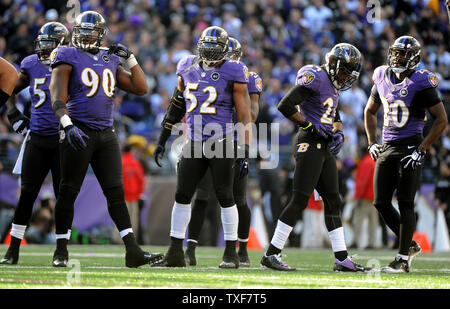 Ray Lewis has triumphant final home game as Ravens beat Colts in AFC  wild-card game - Newsday