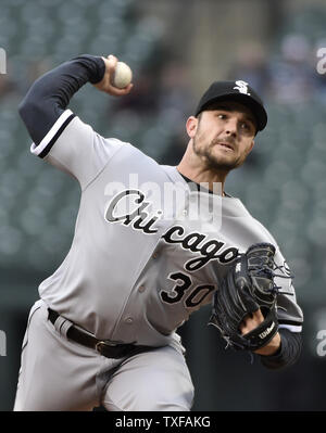 Chicago White Sox pitcher Cam Booser (71) pitches against the Los Angeles Angels during the