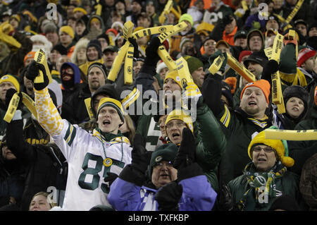 Minnesota Vikings fans cheer during the first quarter against the Green Bay  Packers at Lambeau Field on November 14, 2011 in Green Bay, Wisconsin.  UPI/Brian Kersey Stock Photo - Alamy